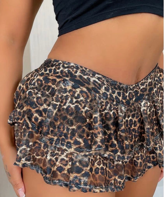 Animal print ruffle skort